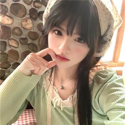 隐藏人物海报