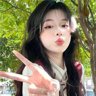 撒旦玩偶海报